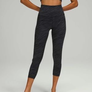 Lululemon Align High Rise Crop 23” Le Tigre Camo Deep Coal Multi Size 6
